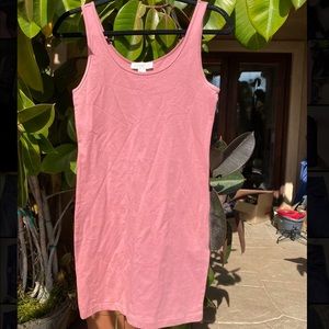 2 women’s bodycon dresses